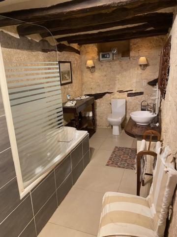 Bed and Breakfast Manoir La Barriere - Lot Le Vigan  Номер фото